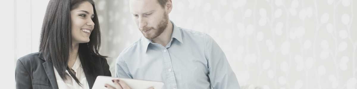 CEO en CFO bespreken hun multi-entity budget forecasts