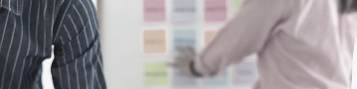 Les équipes produit et design optimisent la nouvelle interface de la plateforme de pilotage de performance de l'entreprise EMAsphere