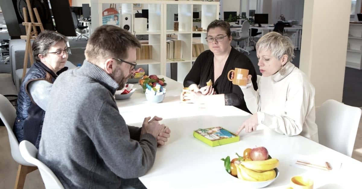 The Coffreo team around a table